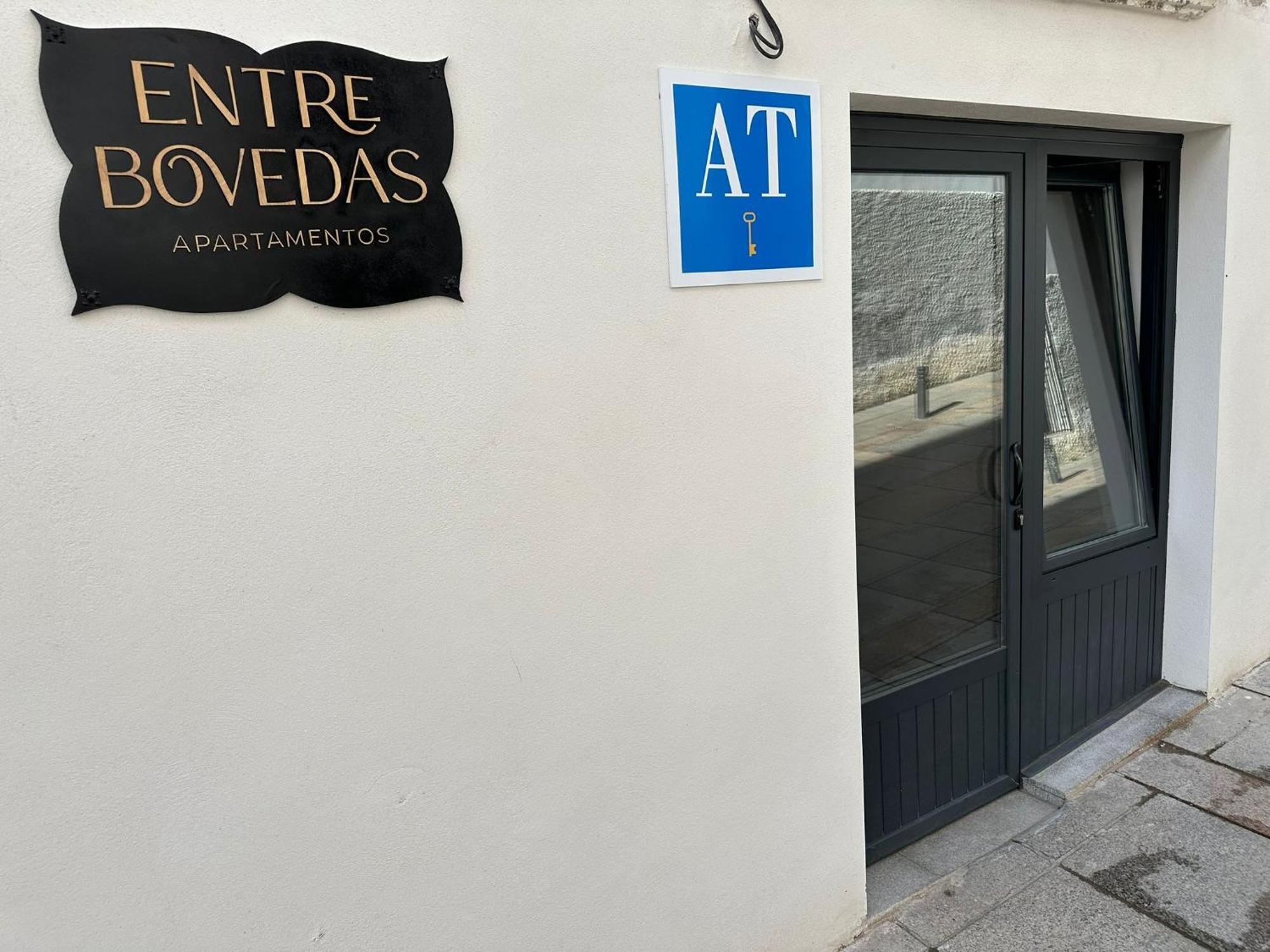 Entre Bovedas Caces Buitenkant foto